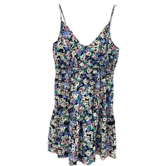 Rails NWT Carmen Wildflower Meadow Floral Dress
Mini Size XS - Picture 9 of 12